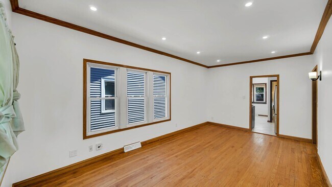 Foto del edificio - 2 Bedroom 1.5 Bathroom House for Rent!
