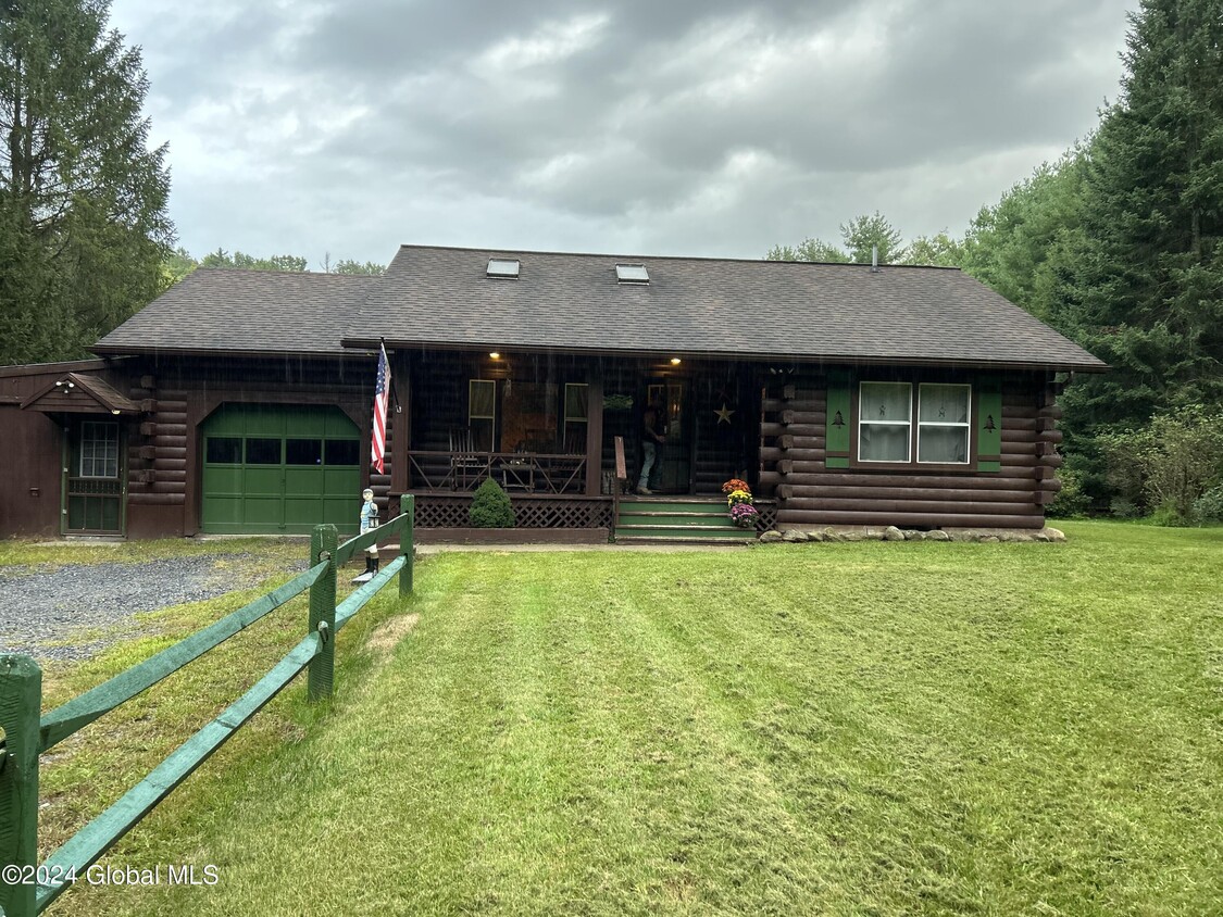 Primary Photo - 3368 Galway Rd