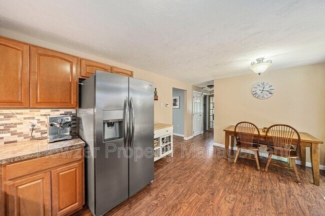 Building Photo - 57 Hyannis Rd