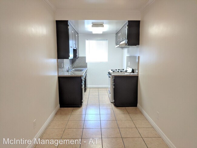 Foto del edificio - 1332 E Broadway
