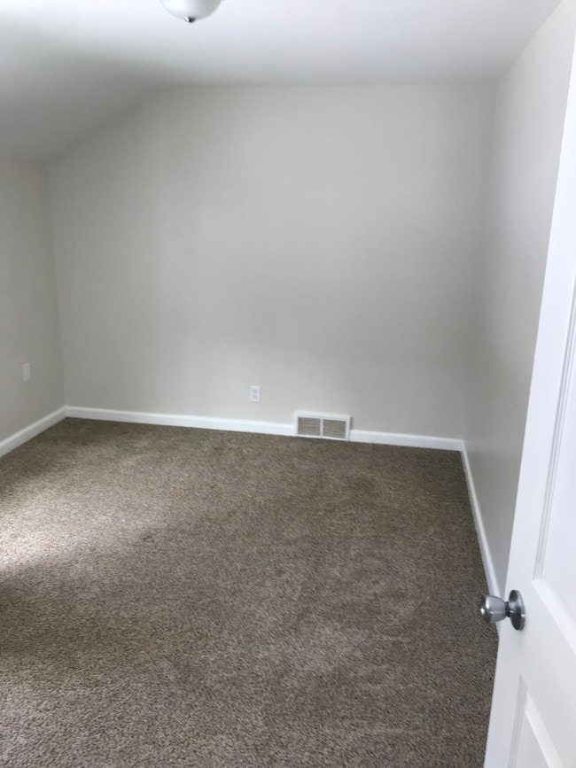Building Photo - 5115-5117 E Brookfield Dr