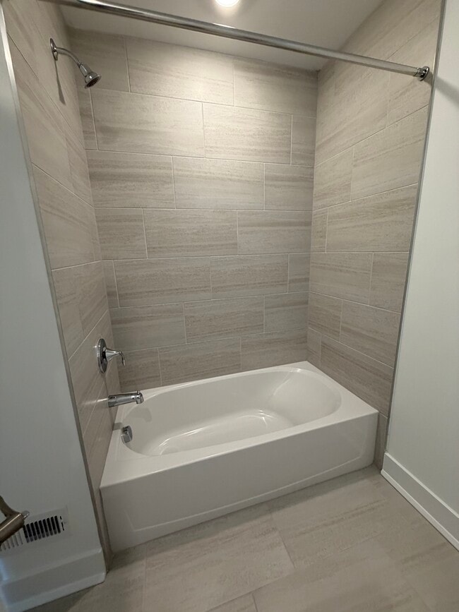 Building Photo - 36 Primrose Ct