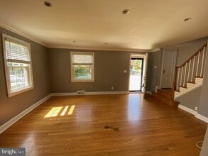 Building Photo - 14 Granville Dr