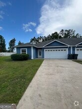 Building Photo - 206 Royal Palms Ave