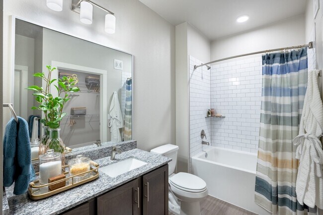 Foto del edificio - 22100 Park Westheimer Blvd