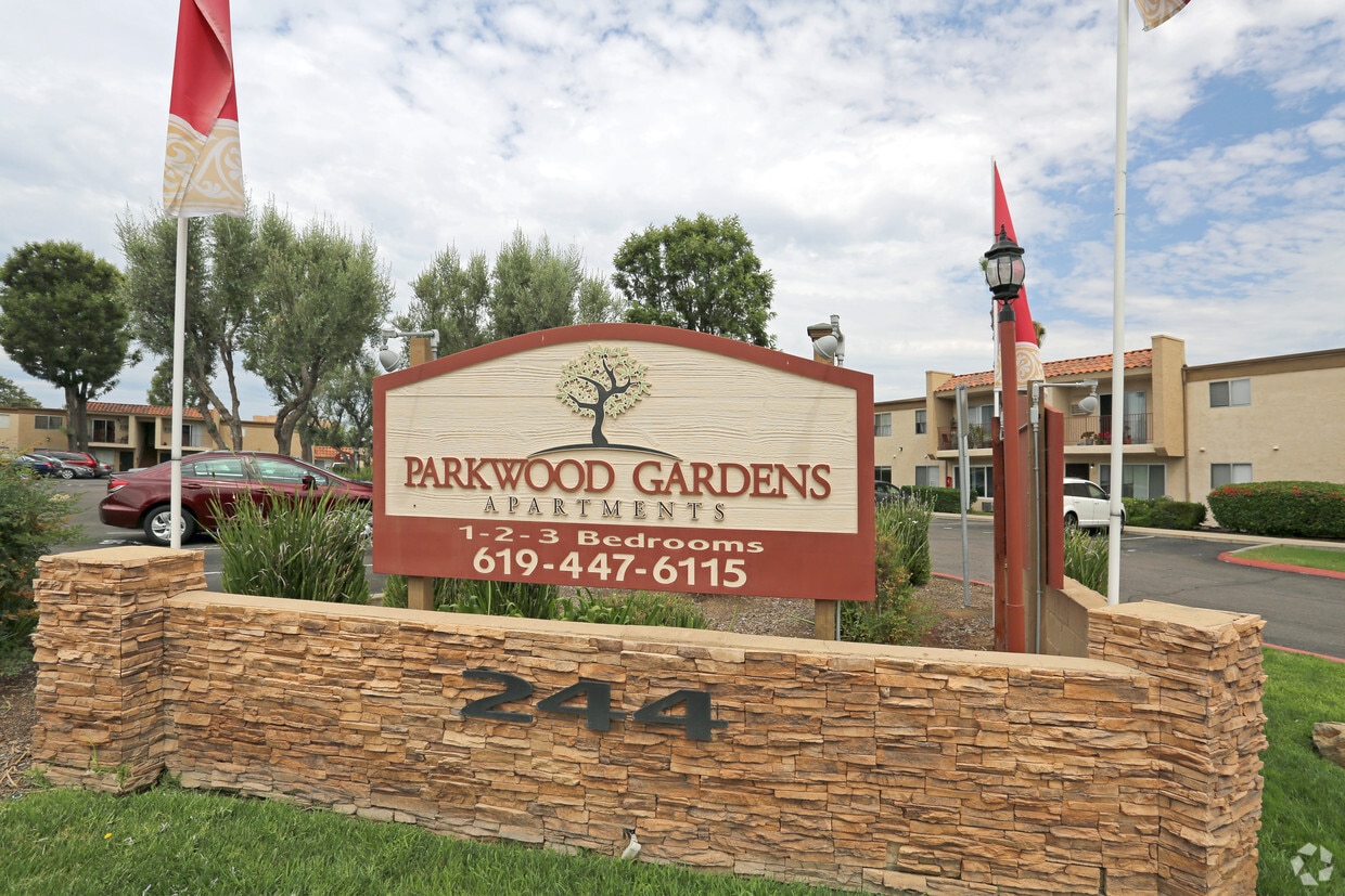 Primary Photo - Parkwood Gardens *$500 Off*