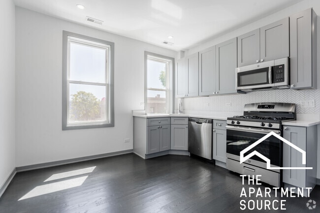 Building Photo - 2806 N Mozart St