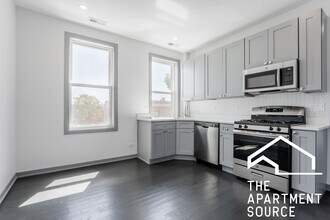 Building Photo - 2806 N Mozart St