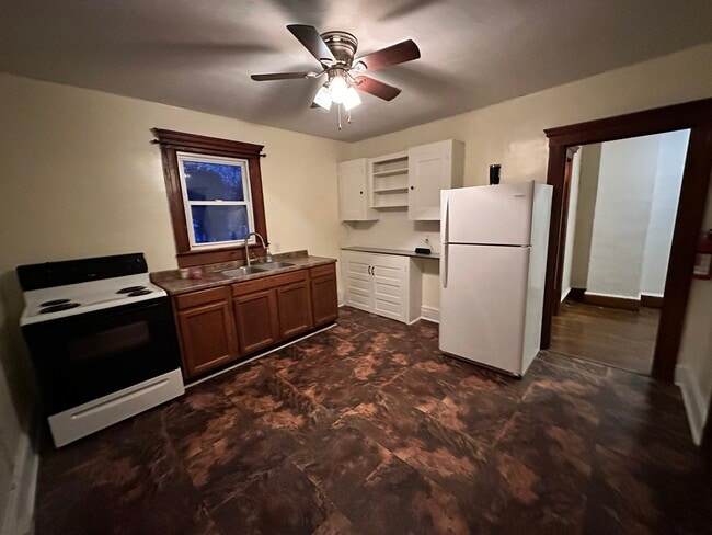 Building Photo - 17 Washington St