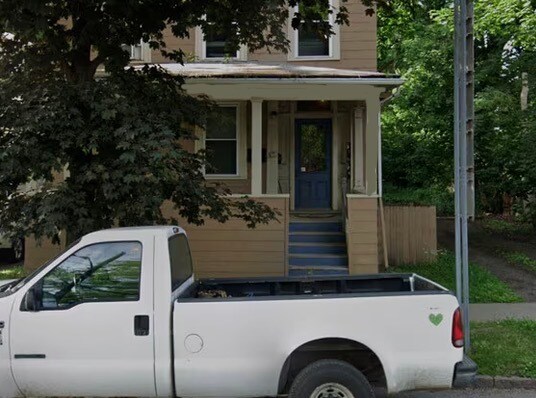 Foto del edificio - 319 W Buffalo St