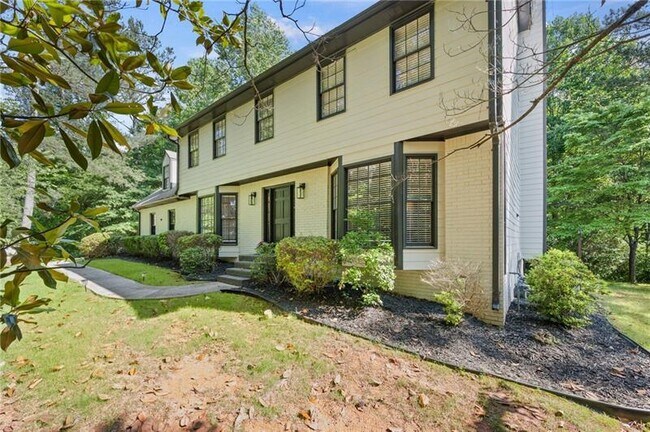Building Photo - 1005 Applecross Dr