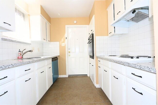 Building Photo - 4803 Brookston St