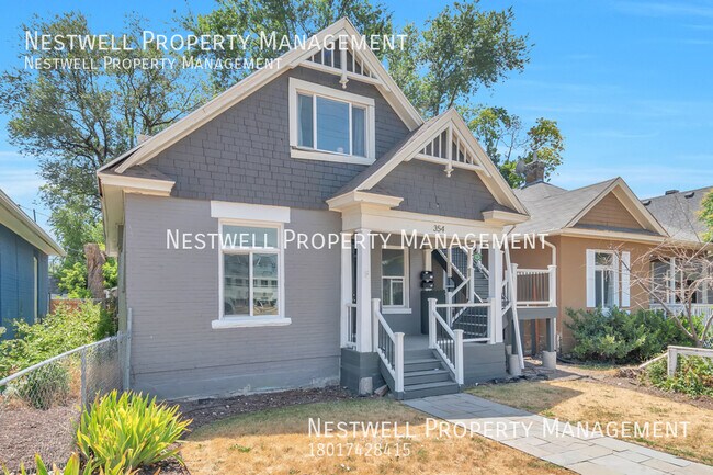 Foto del edificio - $500 OFF 1st MONTH! Charming Main-level Du...
