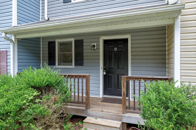 Building Photo - 5544 Kaplan Dr