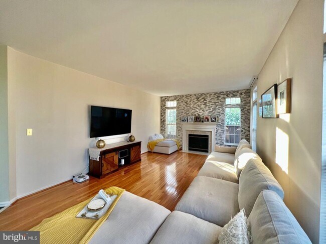 Foto del edificio - 15000 Onan Ct