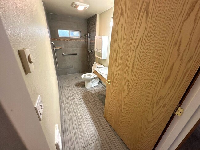 Foto del edificio - 3 bed 2 bath between Philomath Elementary and Middle School