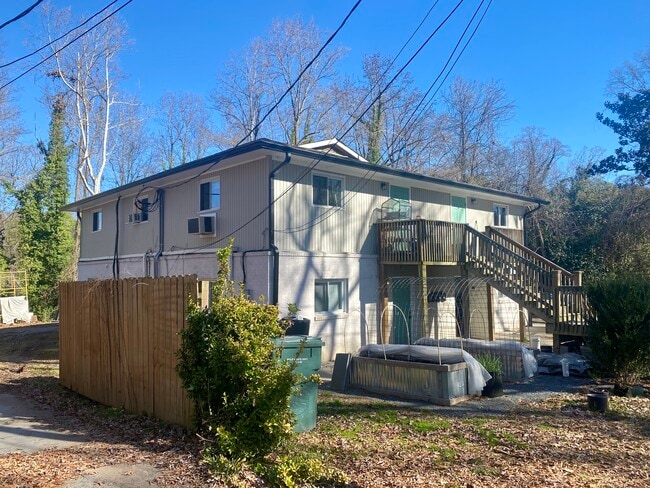 Building Photo - 604 W Markham Ave