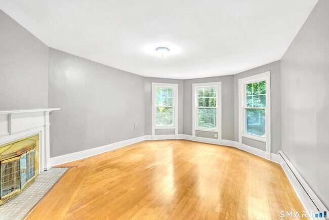 Foto del edificio - 484 Waterville St