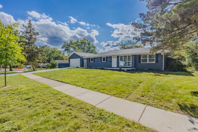 Building Photo - 124 Westover Ln
