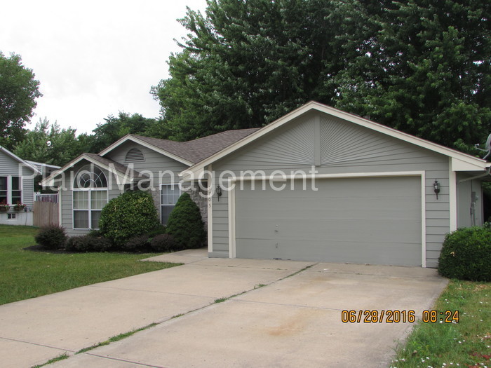 Foto principal - Blue Springs Renovated Town Home