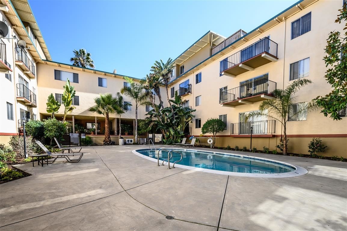 Jackson Lake Apartments Apartments in Oakland, CA