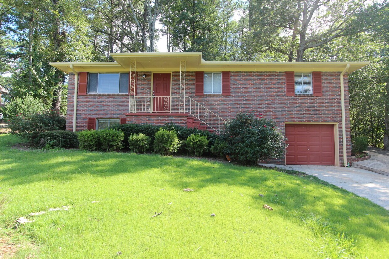 New On The Market! Great Curb Appeal! Bet... - New On The Market!  Great Curb Appeal! Bet...