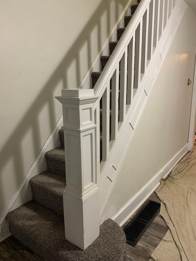 Original hardwood banister - 1111 Maple St
