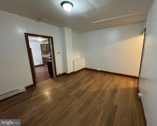Building Photo - 212 Jones Ave