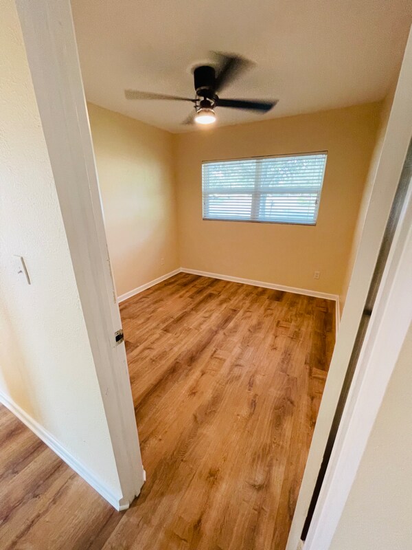 Foto del edificio - 109 N Galena Ave