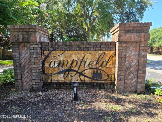 Foto del edificio - 11251 Campfield Dr