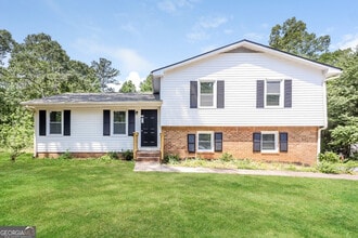 Building Photo - 185 Hyde Cir