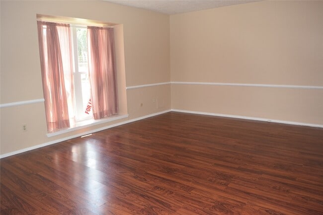 Building Photo - 3822 Laura Leigh Dr