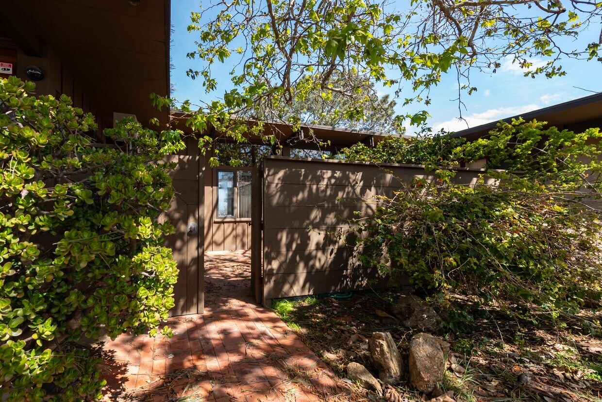 Foto principal - Gorgeous Historic Point Loma Harbor View H...