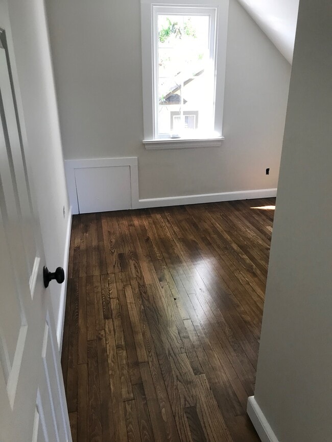 Foto del edificio - 1334 W Taylor Ave