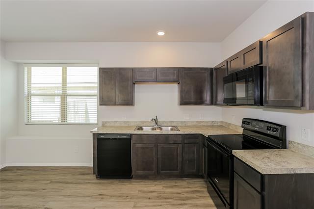 Building Photo - 5708 Willamette Dr