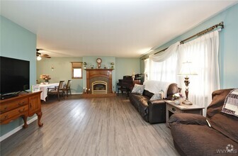 Building Photo - 3839 Sunset Dr
