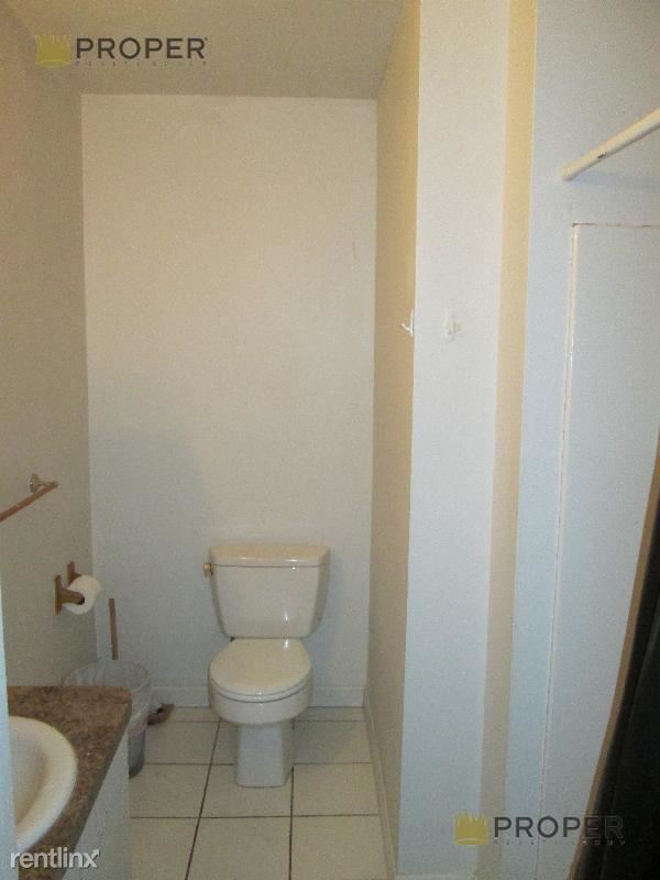 Foto del edificio - 16 Farrington Ave