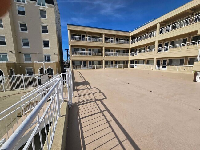 Foto del edificio - 6100 Boardwalk