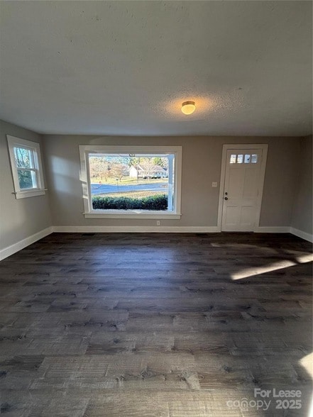 Foto del edificio - 530 N Mulberry St