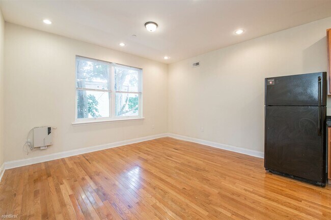 Foto del edificio - 3 br, 2 bath Duplex - 2008 N 18TH ST Unit 102