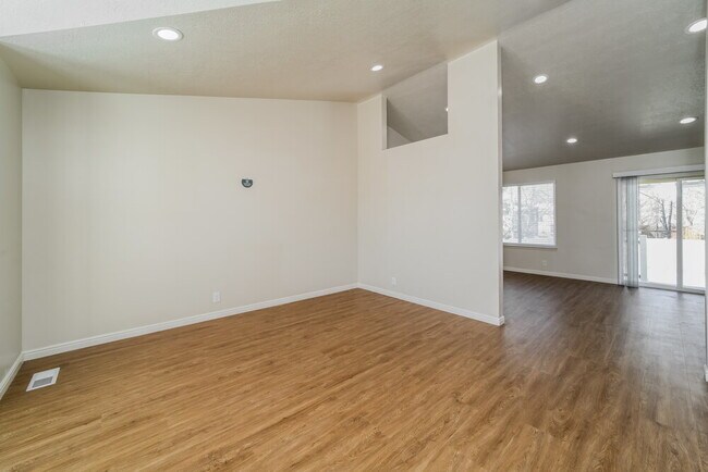 Building Photo - 2076 Allison Way