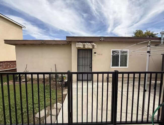 Building Photo - 1612 S Curtis Ave