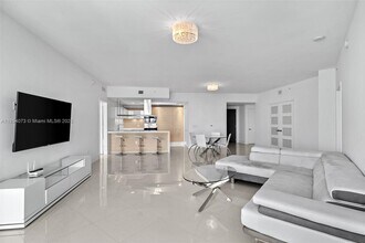 Building Photo - 17301 Biscayne Blvd