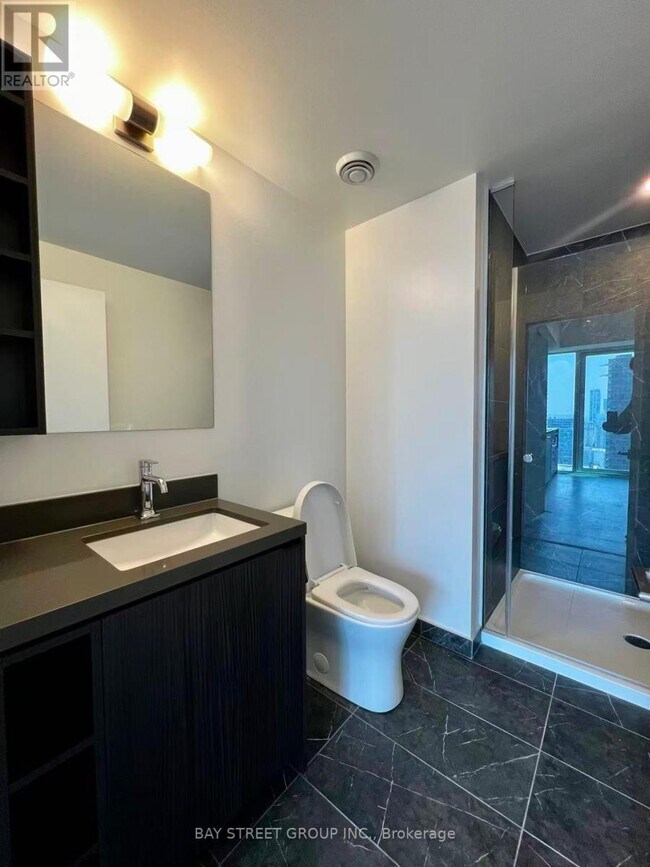 Photo du bâtiment - 252 Church St