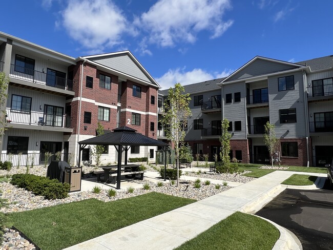 Building Photo - Marketplace Cove
