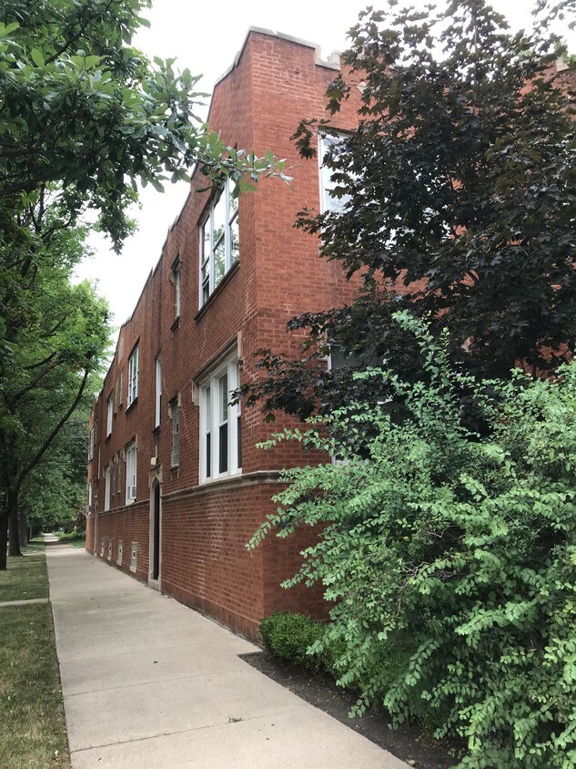Foto principal - 5207 N Latrobe Ave