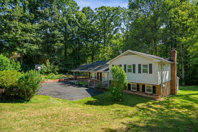Building Photo - 13663 Van Doren Rd