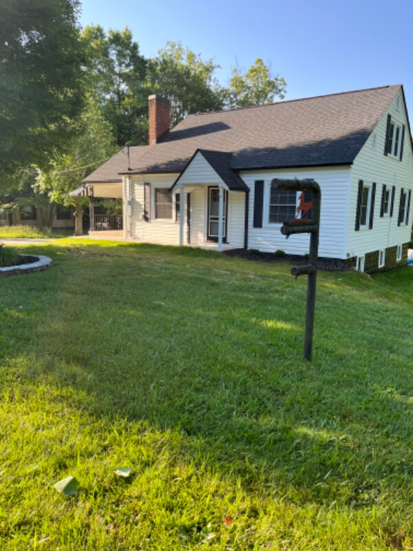 4 Green Acres Dr, Candler, NC 28715 House for Rent in Candler, NC