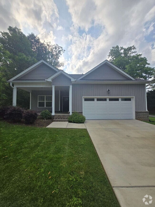 Building Photo - 2125 Mae Dell Rd