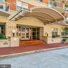 Building Photo - 1200 Braddock Pl